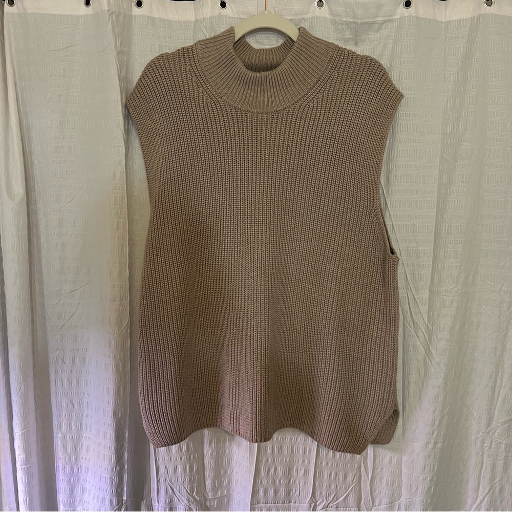 Abercrombie Sleeveless Mockneck Sweater